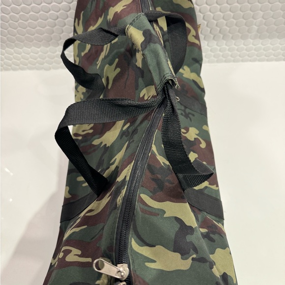 Bovano USA Camo Print Duffle Bag - Picture 2 of 6